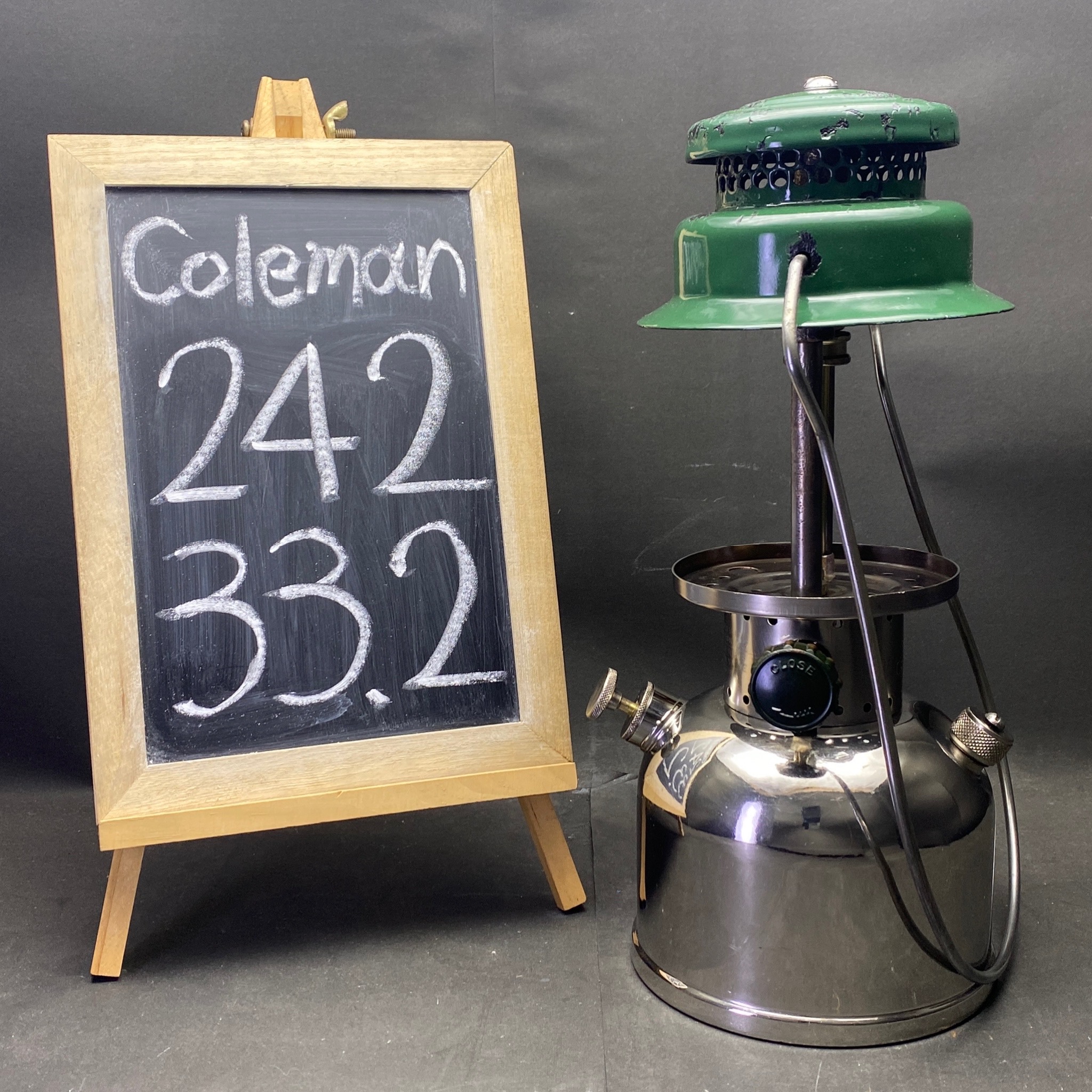 1932s COLEMAN 242 LANTERN | U's Lantern