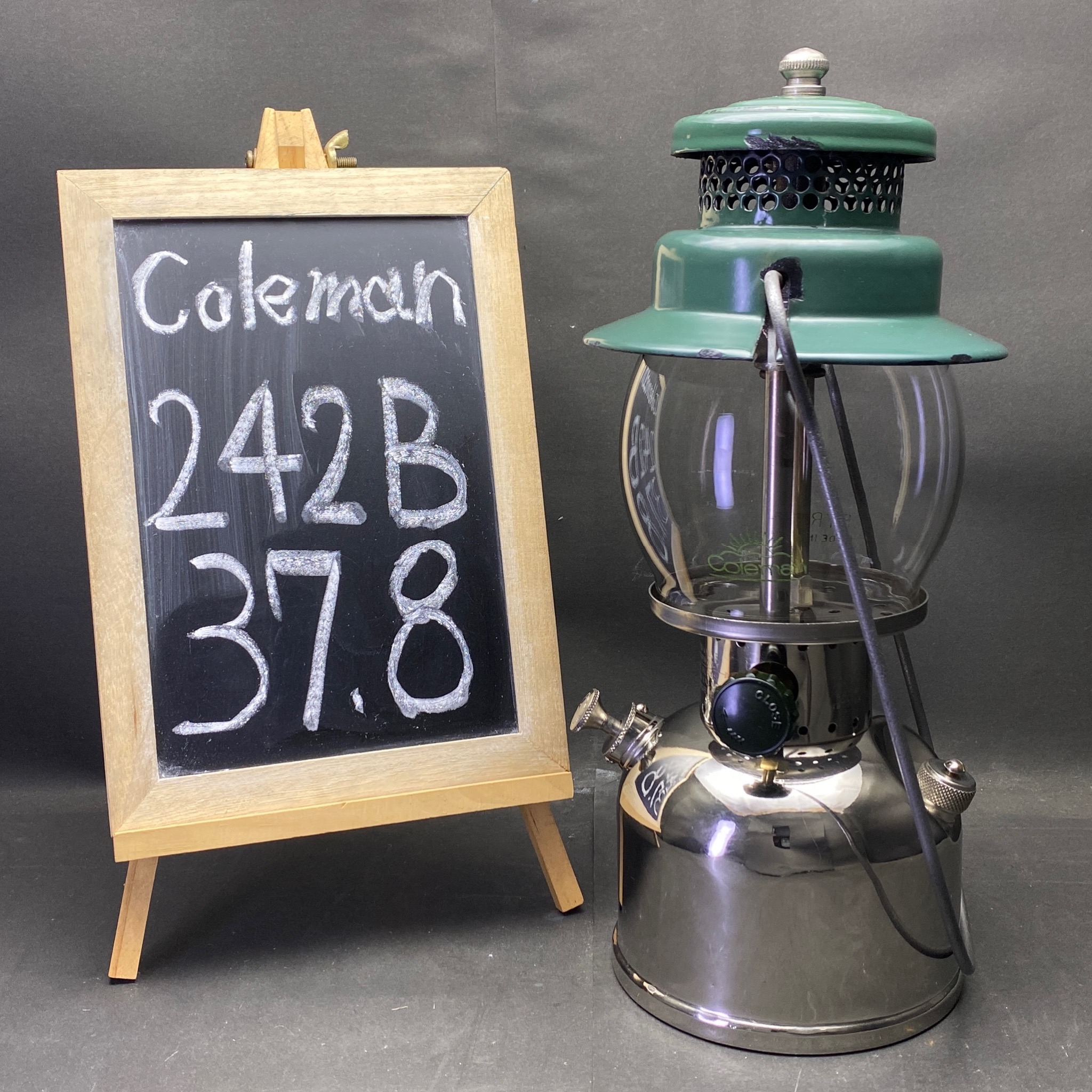 1937s COLEMAN 242B USA LANTERN | U's Lantern