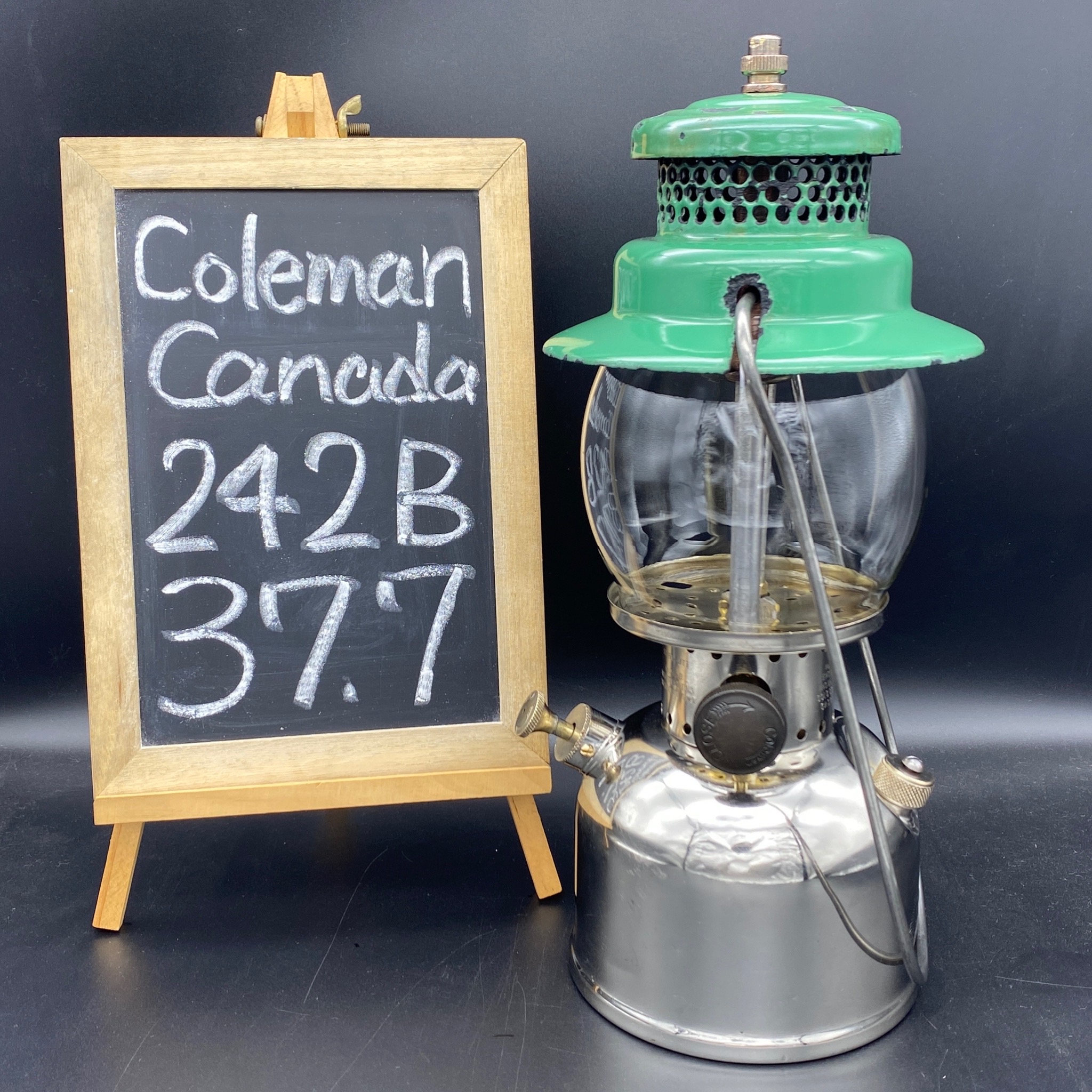 1937s COLEMAN CANADA 242B LANTERN | U's Lantern